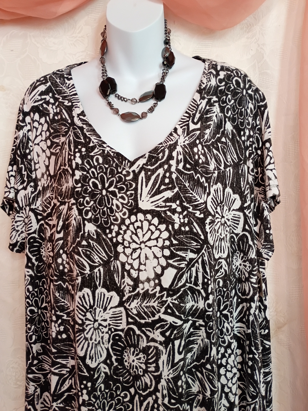 🛍️ BUNDLE ONLY🛍️ Artisan Ny Black & White Floral V-Neck Women's Dress - Picture 4 of 7